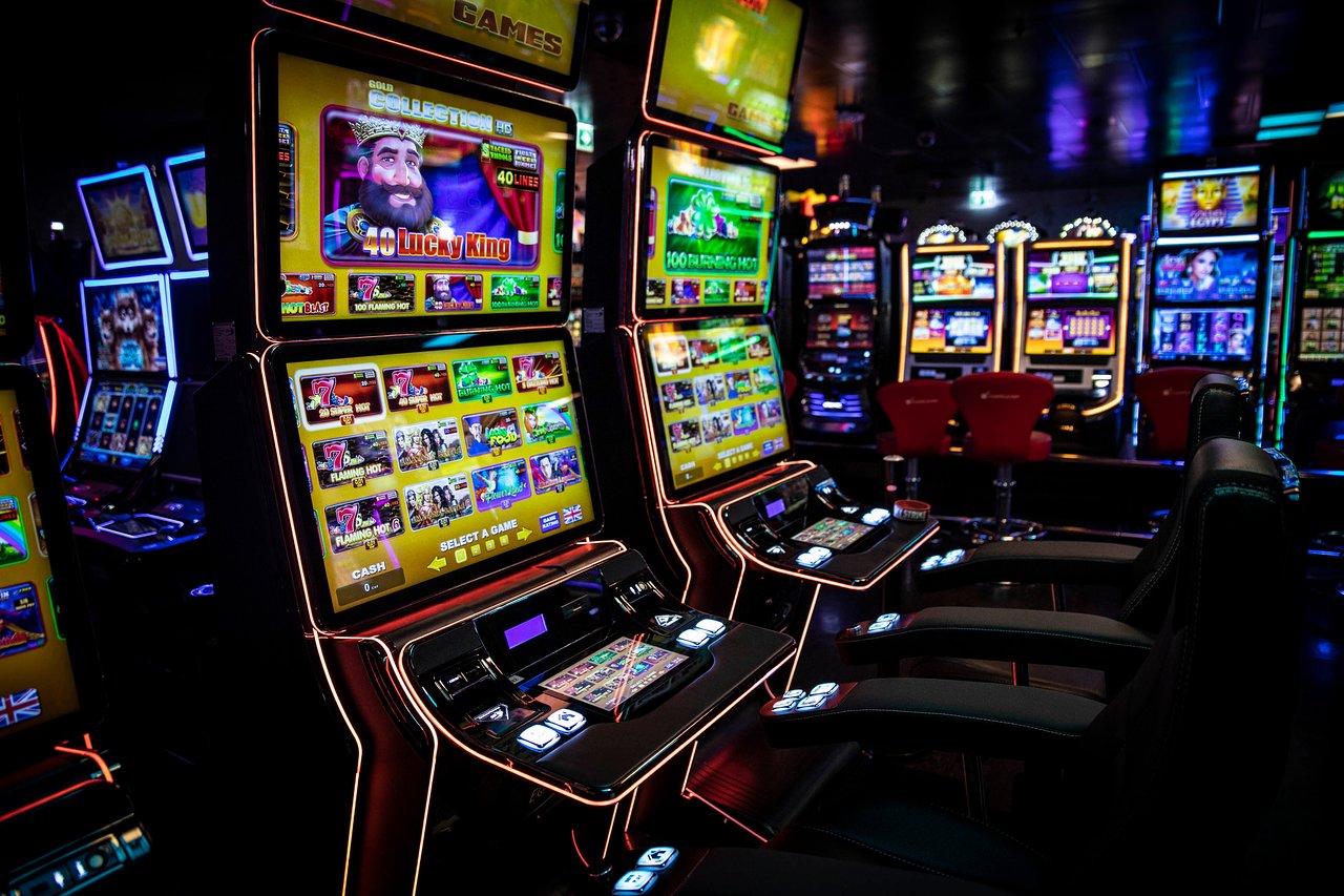 Stylish Finnish restaurant and casino atmosphere in Lapland